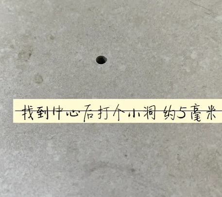 大石桥瓷砖空鼓维修公司专业解答在瓷砖铺贴过程中，如果砂料搅拌不均匀，将会带来以下问题